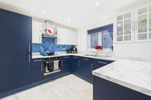 undefined, Lawrence Drive, Calne SN11