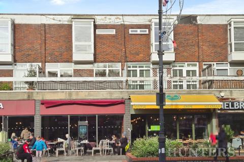 2 bedroom maisonette to rent, Beacon Grove, Carshalton, Surrey, SM5 3BA
