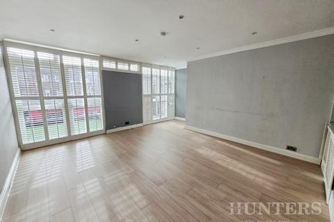 2 bedroom maisonette to rent, Beacon Grove, Carshalton, Surrey, SM5 3BA
