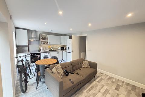2 bedroom flat to rent, 66a Victoria Road, Leeds LS6