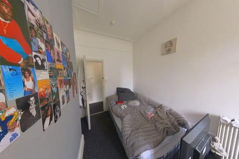 undefined, St Michaels Terrace, Leeds LS6