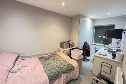 2 bedroom flat to rent, 68A Victoria Road, Leeds LS6