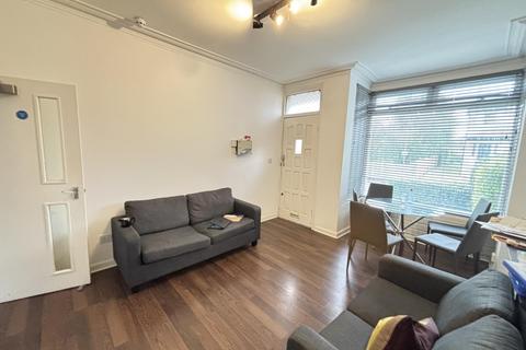 5 bedroom house to rent, Newport View, Leeds LS6
