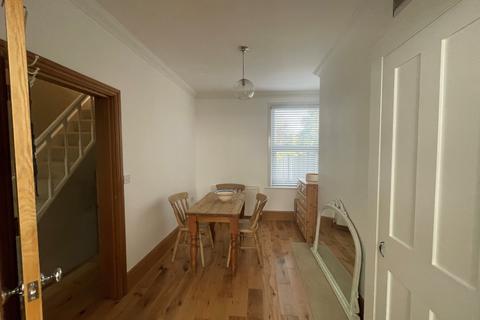 2 bedroom house for sale, London Road, Deal, CT14