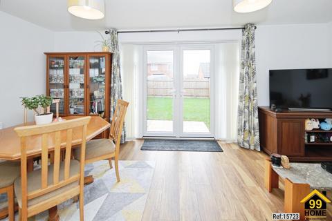 3 bedroom semi-detached house for sale, Portrush Way, Coventry, West Midlands, CV6