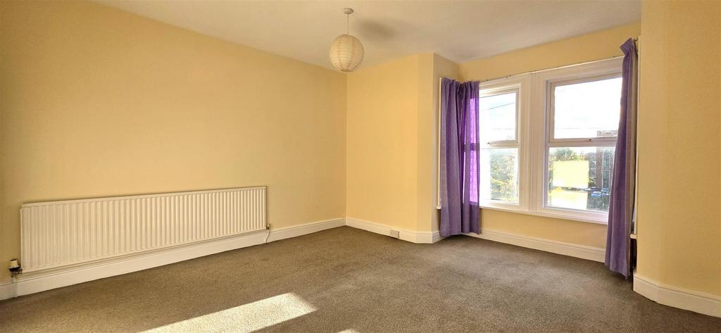 Bedroom 1.jpg