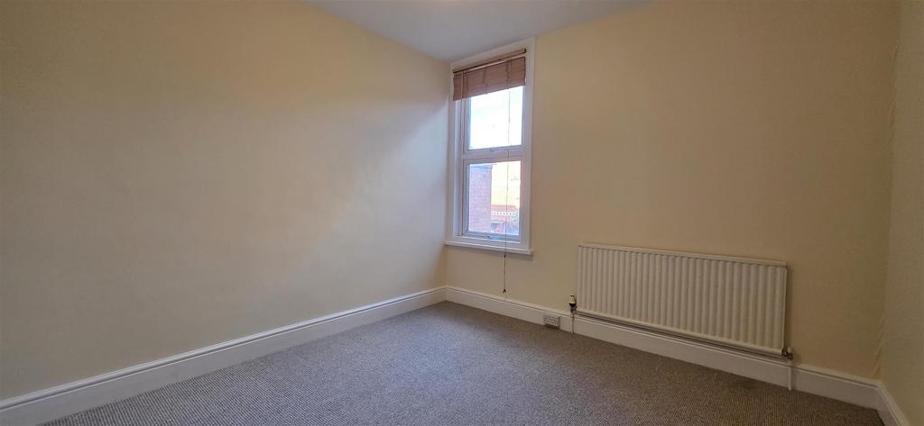 Bedroom...jpg