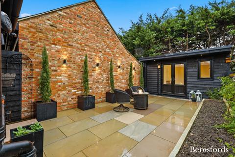 2 bedroom bungalow for sale, Rawreth Lane, Rawreth, SS11