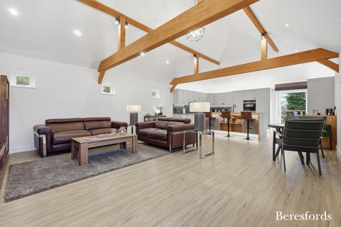 2 bedroom bungalow for sale, Rawreth Lane, Rawreth, SS11