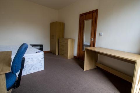 6 bedroom house to rent, Chestnut Avenue, Leeds LS6