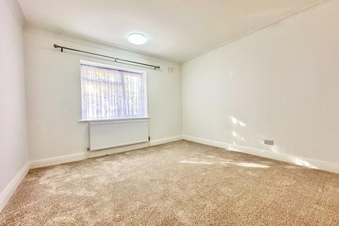 undefined, Stonegrove, Edgware HA8