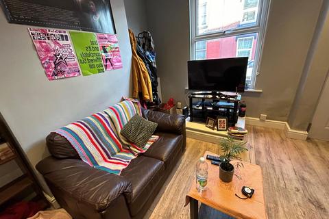 6 bedroom house to rent, Beamsley Grove, Leeds LS6