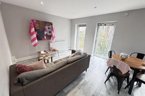 2 bedroom flat to rent, 66a Victoria Road, Leeds LS6
