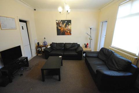4 bedroom house to rent, Estcourt Avenue, Leeds LS6