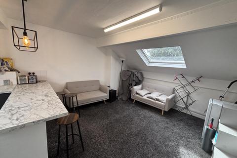 undefined, Headingley Avenue, Leeds LS6