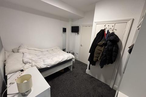 undefined, Headingley Avenue, Leeds LS6