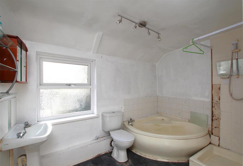 Bathroom.JPG