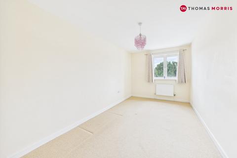 2 bedroom apartment for sale, 32 Wren Walk, Eynesbury, St. Neots, Cambridgeshire PE19 2GE