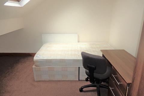 undefined, Headingley Mount, Leeds LS6