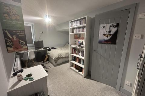 3 bedroom flat to rent, Belle Vue Road, Leeds LS3