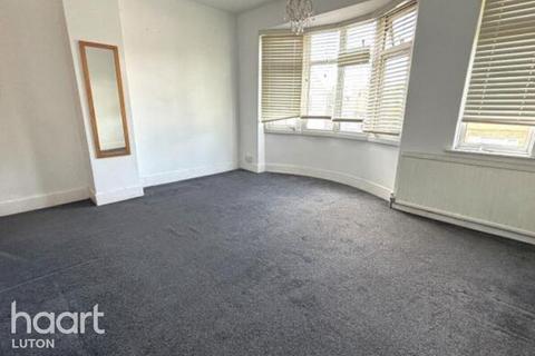 undefined, St Monicas Avenue, Luton
