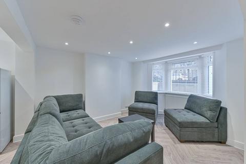 5 bedroom house to rent, Ferndale Road, Clapham North, London, SW4