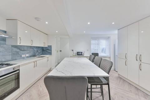 5 bedroom house to rent, Ferndale Road, Clapham North, London, SW4
