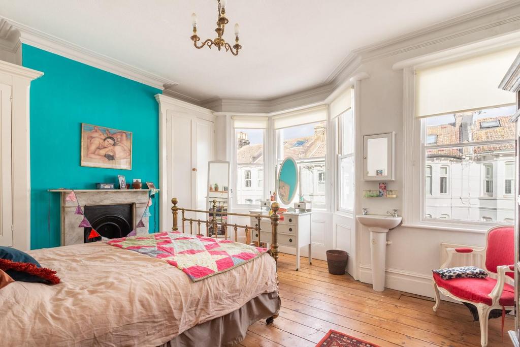 Bedroom (2).jpg