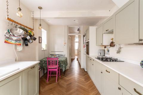 3 bedroom house for sale, Exeter Street, Brighton