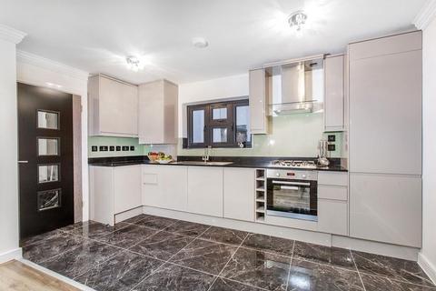 1 bedroom flat to rent, Commercial Road, London E1