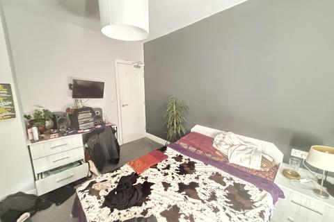 undefined, Thornville Mount, Leeds LS6