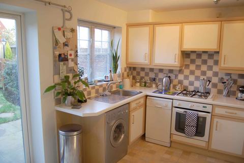 2 bedroom townhouse to rent, Timson Close, Market Harborough LE16