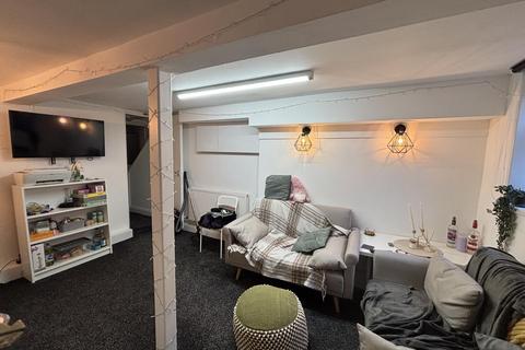 undefined, Headingley Avenue, Leeds LS6