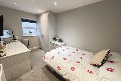 2 bedroom flat to rent, 66A Victoria Road, Leeds LS6