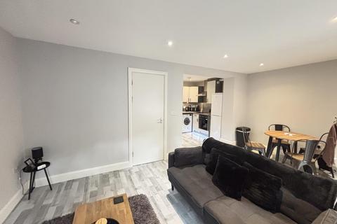 2 bedroom flat to rent, 66A Victoria Road, Leeds LS6