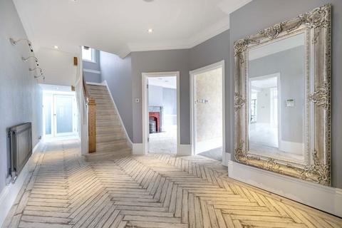 6 bedroom detached house to rent, St. James's Avenue, Hampton Hill TW12