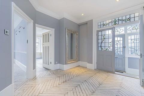 6 bedroom detached house to rent, St. James's Avenue, Hampton Hill TW12