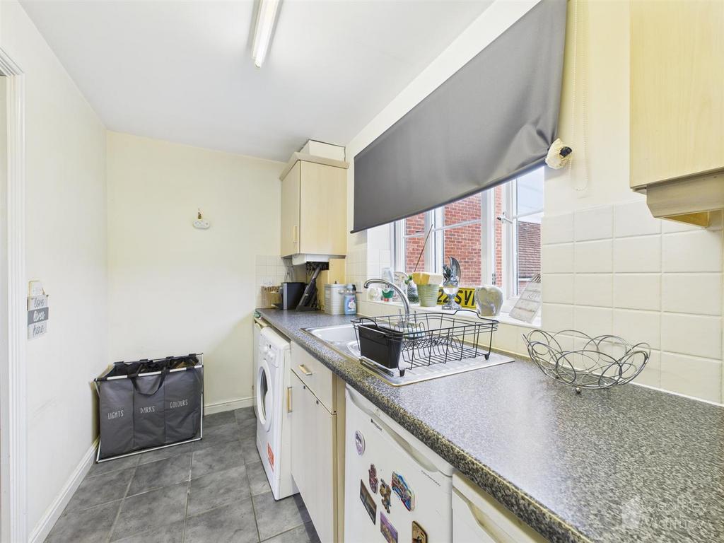 CAM02365 G0-PR0320-STILL008.jpg