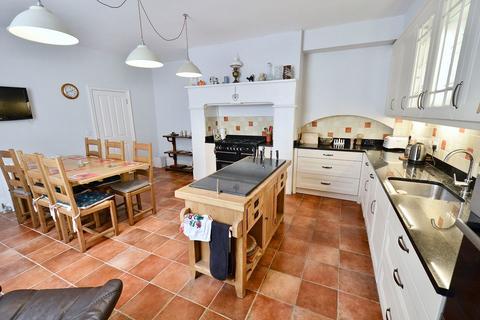 undefined, Coach House 1B, Collinsfield, Evesham, WR11 4NQ