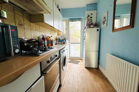 3 bedroom terraced house for sale, Longhill Road, London, SE6