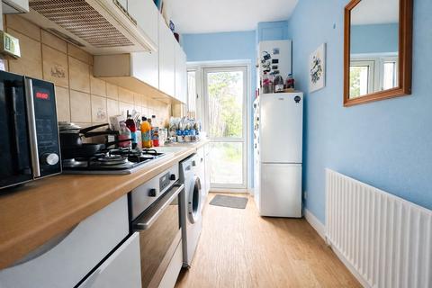 3 bedroom terraced house for sale, Longhill Road, London, SE6