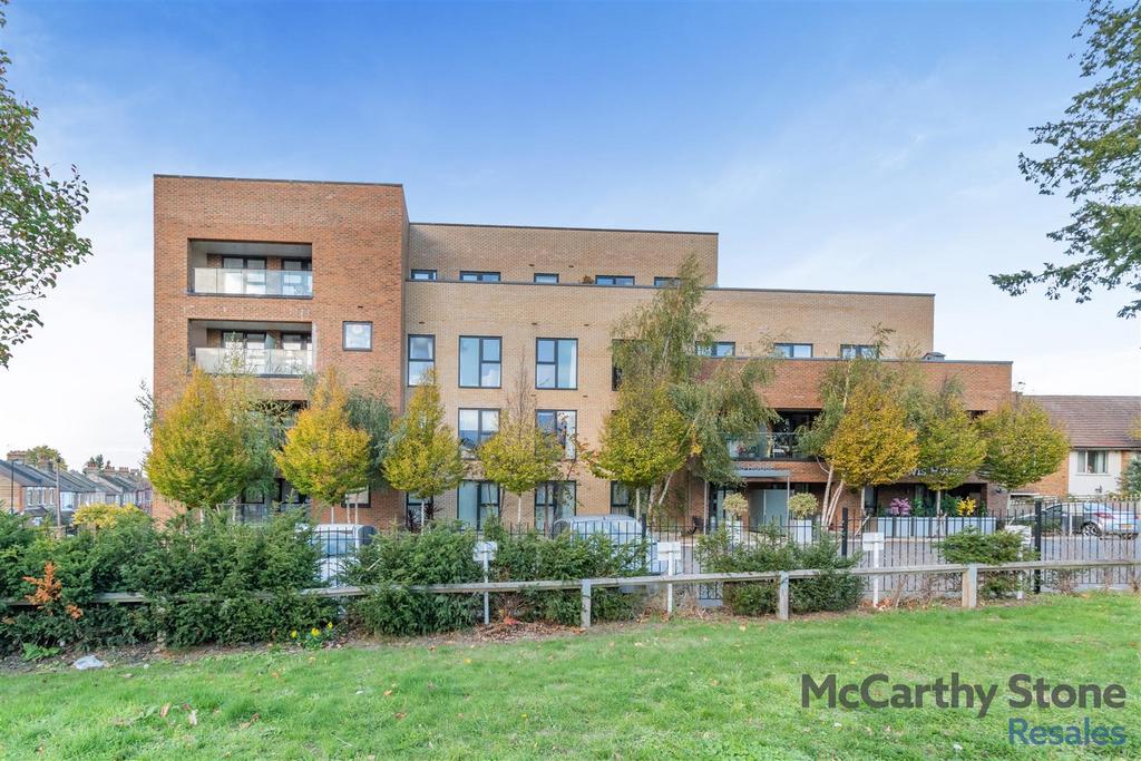 8666852-exterior13.jpg
