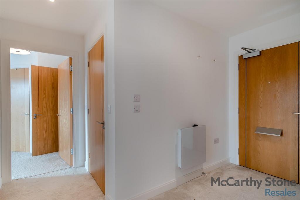 8666852-interior12.jpg