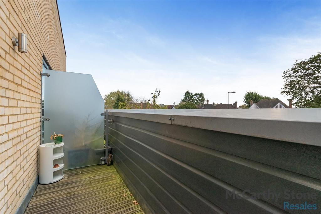 8666852-exterior01.jpg