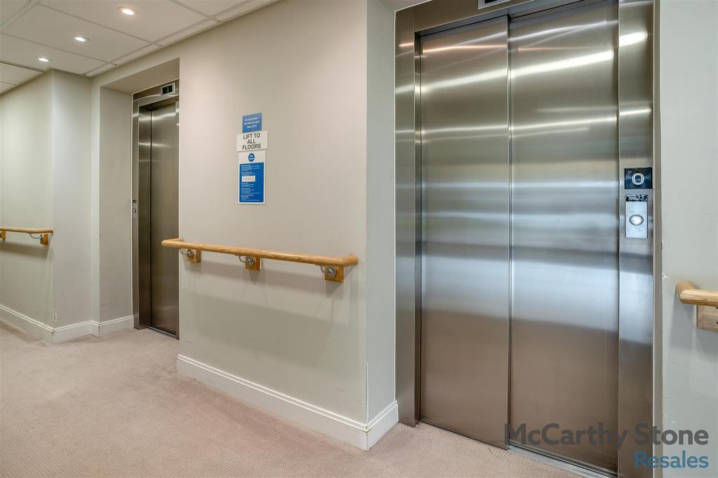 8668502-interior02.jpg