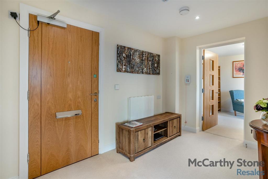 8668502-interior06.jpg