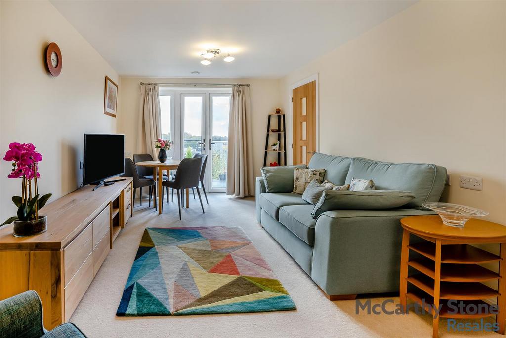 8668502-interior14.jpg