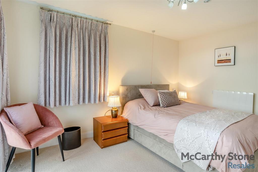 8668502-interior09.jpg
