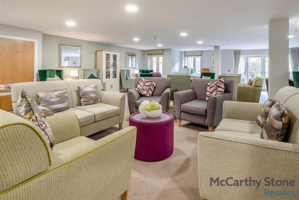 8668502-interior22.jpg