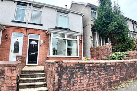 3 bedroom semi-detached house for sale, Grove Estate, Pontnewynydd, NP4
